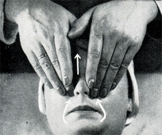 Рис. 343. Заключительные движения, успокаивающие нервы. 1-й прем:  Средние пальцы обеих рук лежат у основания подбородка. Отсюда гладящим движением проводим их через подбородок, вокруг рта, вдоль носа и через переносицу ко лбу, а отсюда вдоль бровей до висков