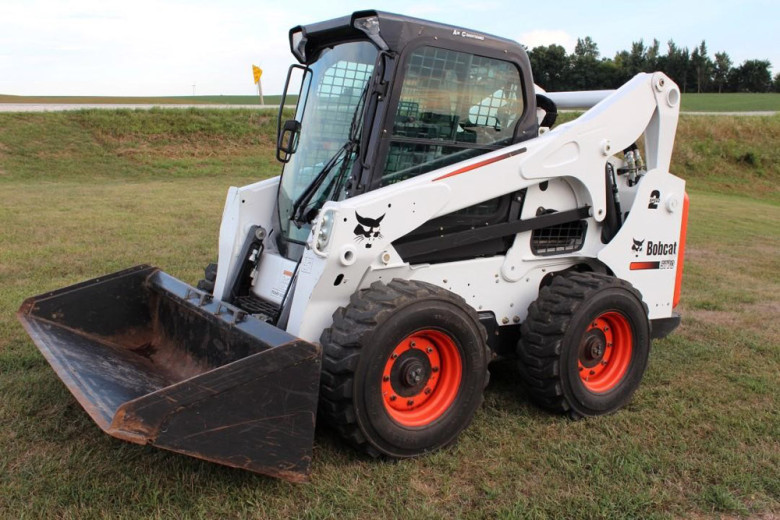 Мини-погрузчик Bobcat S770 Мини-погрузчик Bobcat S770