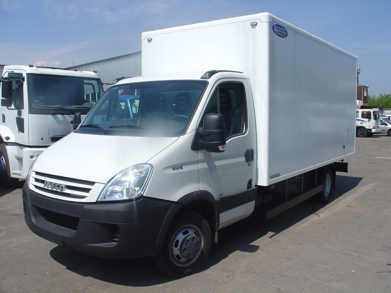 HINO 300
