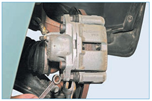 zamena-kolodok-perednih-almera-3.jpg