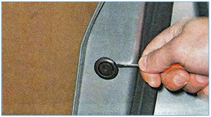 Snjatie-naruzhnoj-ruchki-perednej-dveri-1.jpg