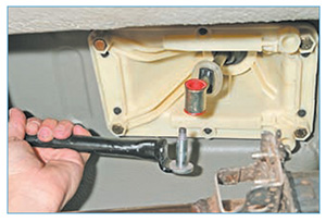 zamena-vtulok-almera-2.jpg