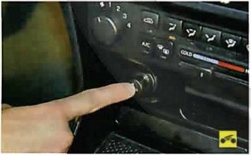 Nissan Almera Classic. ОРГАНЫ УПРАВЛЕНИЯ. ПАНЕЛЬ ПРИБОРОВ