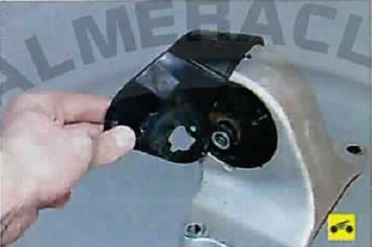 Nissan Almera Classic. ЗАМЕНА ОПОР ПОДВЕСКИ СИЛОВОГО АГРЕГАТА И ЗАЩИТНОГО БРУСА. ЗАМЕНА ЛЕВОЙ ОПОРЫ СИЛОВОГО АГРЕГАТА