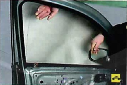Nissan Almera Classic. ДВЕРИ. ЗАМЕНА СТЕКЛА ПЕРЕДНЕЙ ДВЕРИ