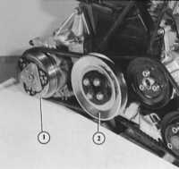 14.31 Натяжение клинового либо поликлинового ремня Audi 80